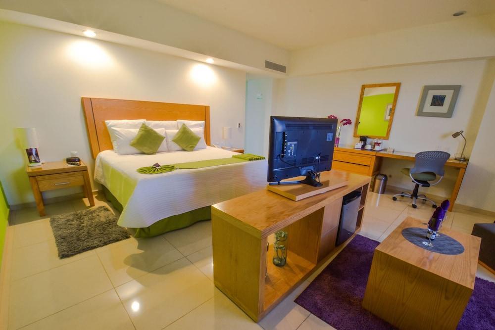 Hb Cordoba Hotel Buitenkant foto