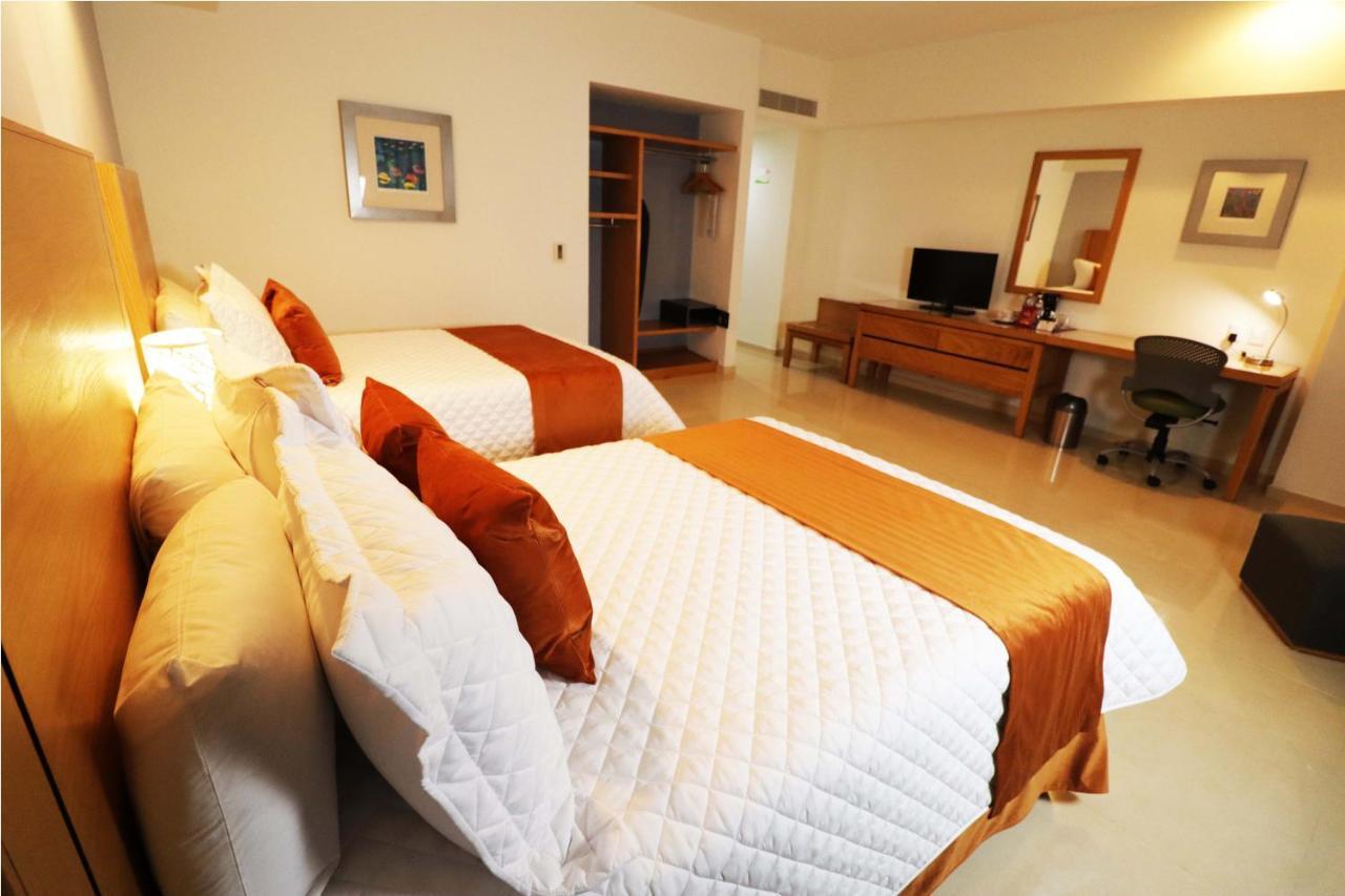 Hb Cordoba Hotel Buitenkant foto