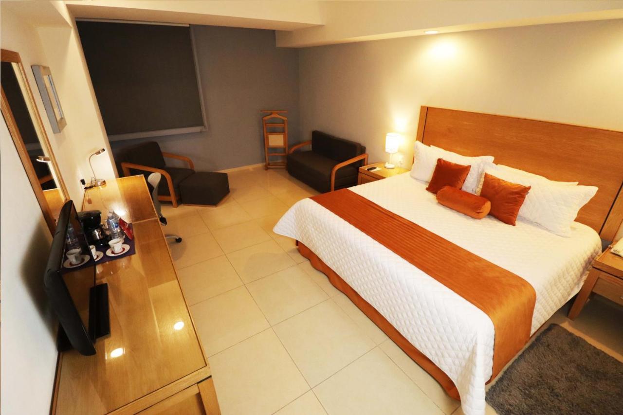 Hb Cordoba Hotel Buitenkant foto