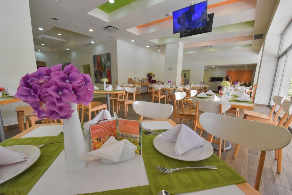 Hb Cordoba Hotel Buitenkant foto